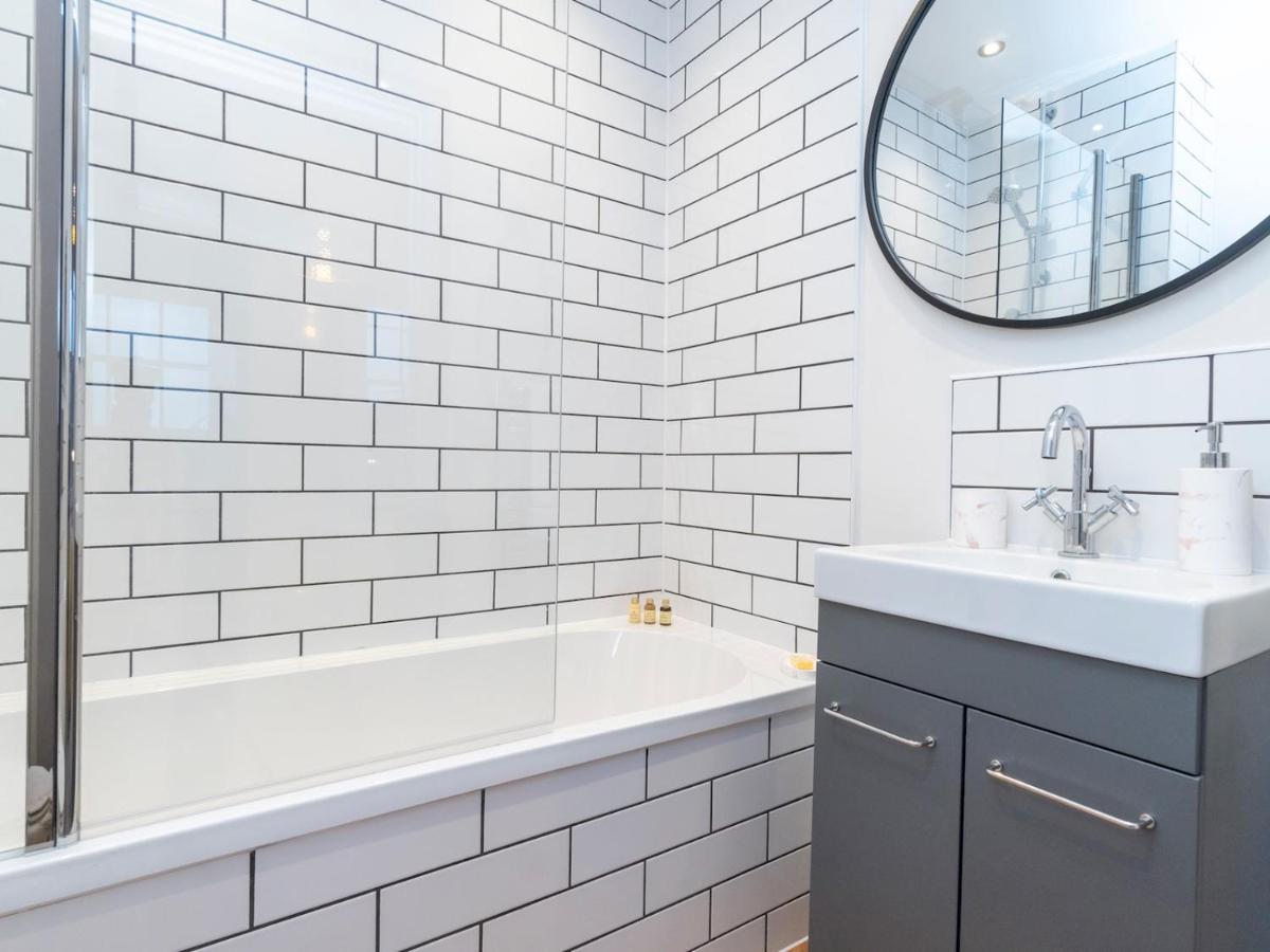 Apartament Pass The Keys Stunning 2 Bed Retreat In The Heart Of Bath Zewnętrze zdjęcie