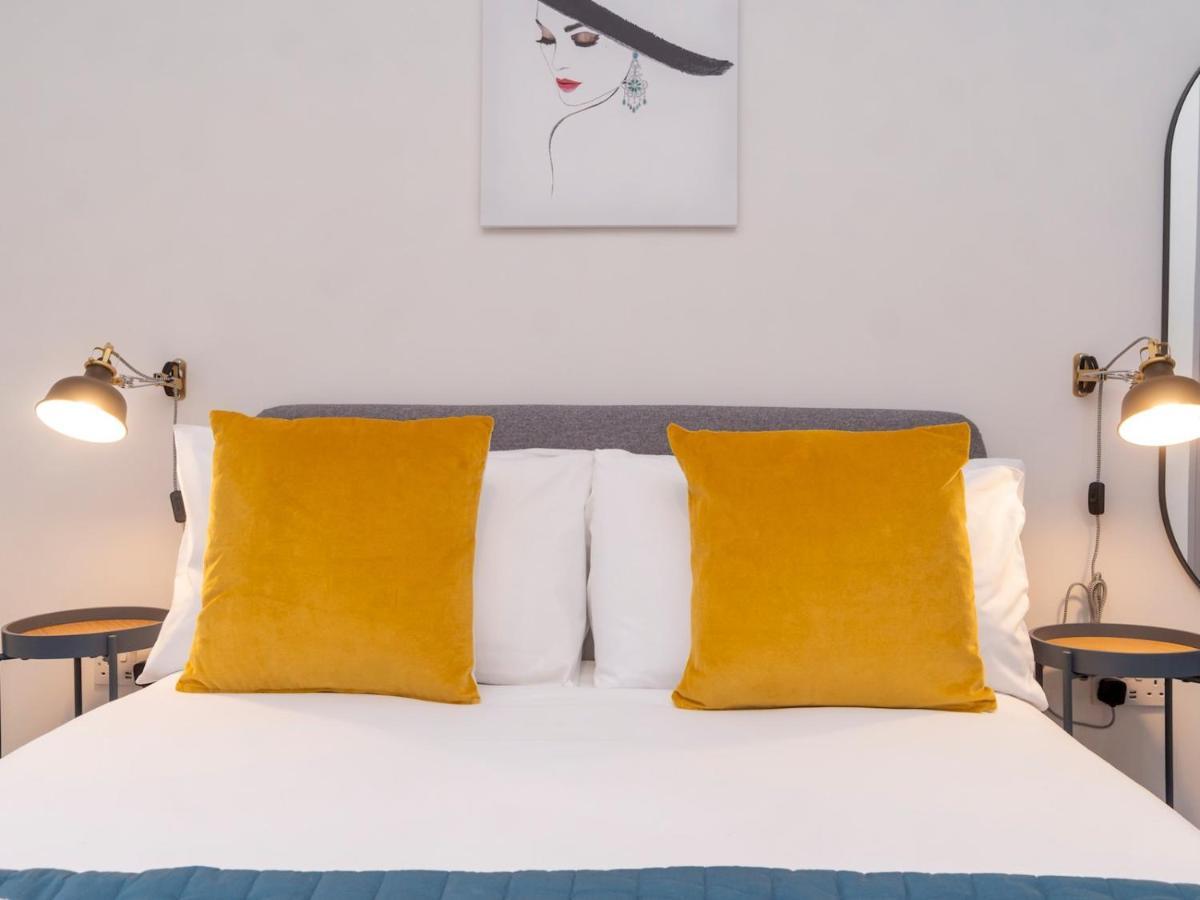 Apartament Pass The Keys Stunning 2 Bed Retreat In The Heart Of Bath Zewnętrze zdjęcie