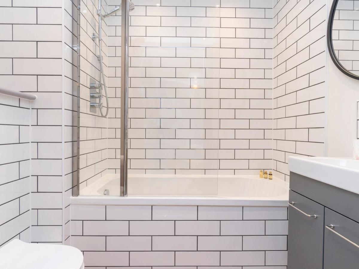 Apartament Pass The Keys Stunning 2 Bed Retreat In The Heart Of Bath Zewnętrze zdjęcie